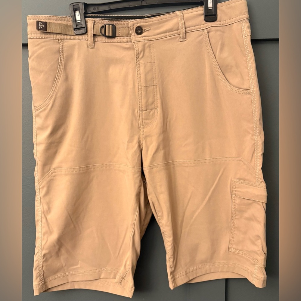 Prana Men’s Khaki Shorts Size Large